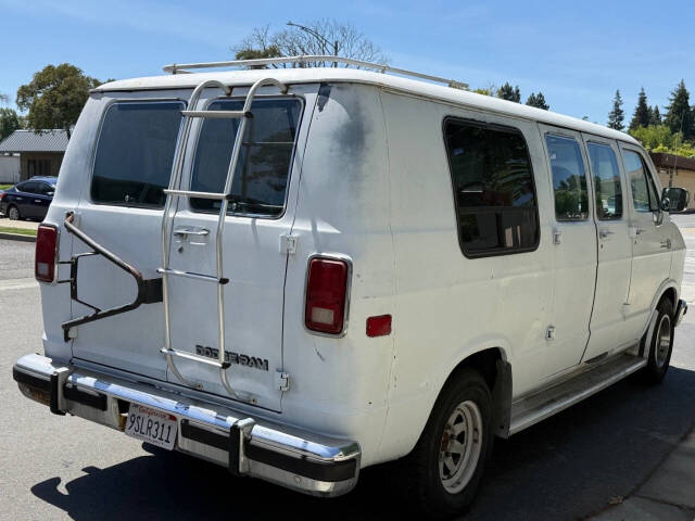 dodge ram van 1988 2B6HB23YXJK153189 image dodge ram van 1988 2B6HB23YXJK153189 image